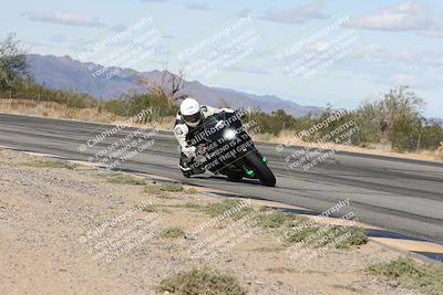 media/Nov-16-2025-Race Pace (Sun) [[8c5fa54630]]/Verified Riders/4-Turn 3 Inside (1050am)/